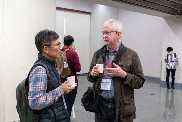 03_Coffee_Break-32
